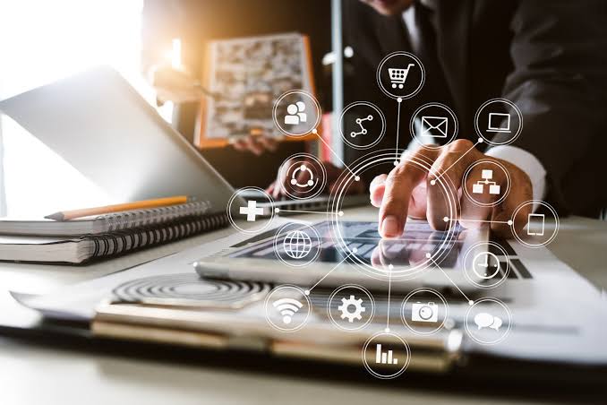 Miksi Digitaaliset Palvelut Siirtyvät Kohti Kitkattomampaa Maksamista